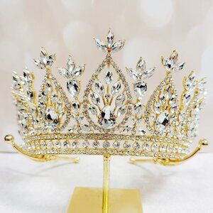 Vintage gold crown, princess crown, birthday party crown, Victorian crown